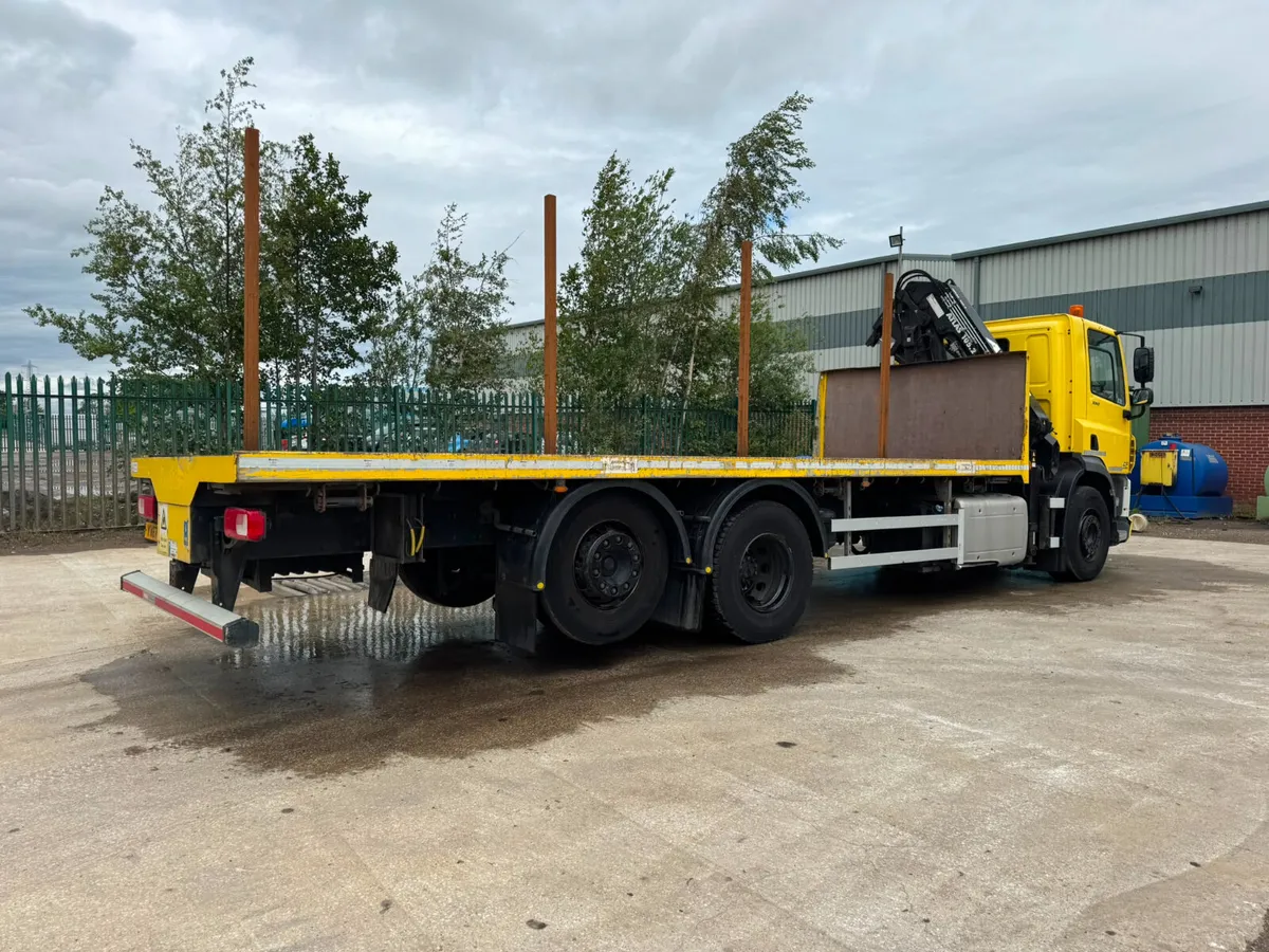 2017 DAF CF330 6x2 Rearlift Flatbed - Image 3