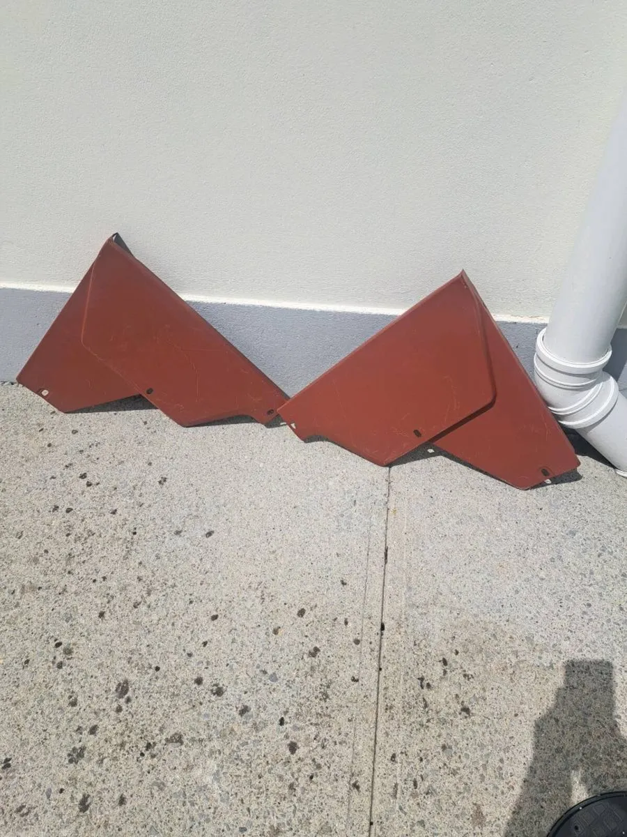 2 Massey 165 battery panels - Image 1
