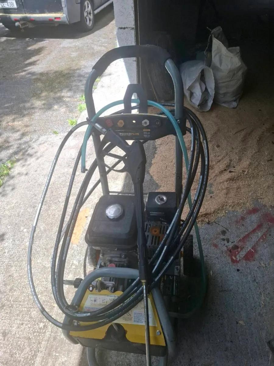 Power washer - Image 1