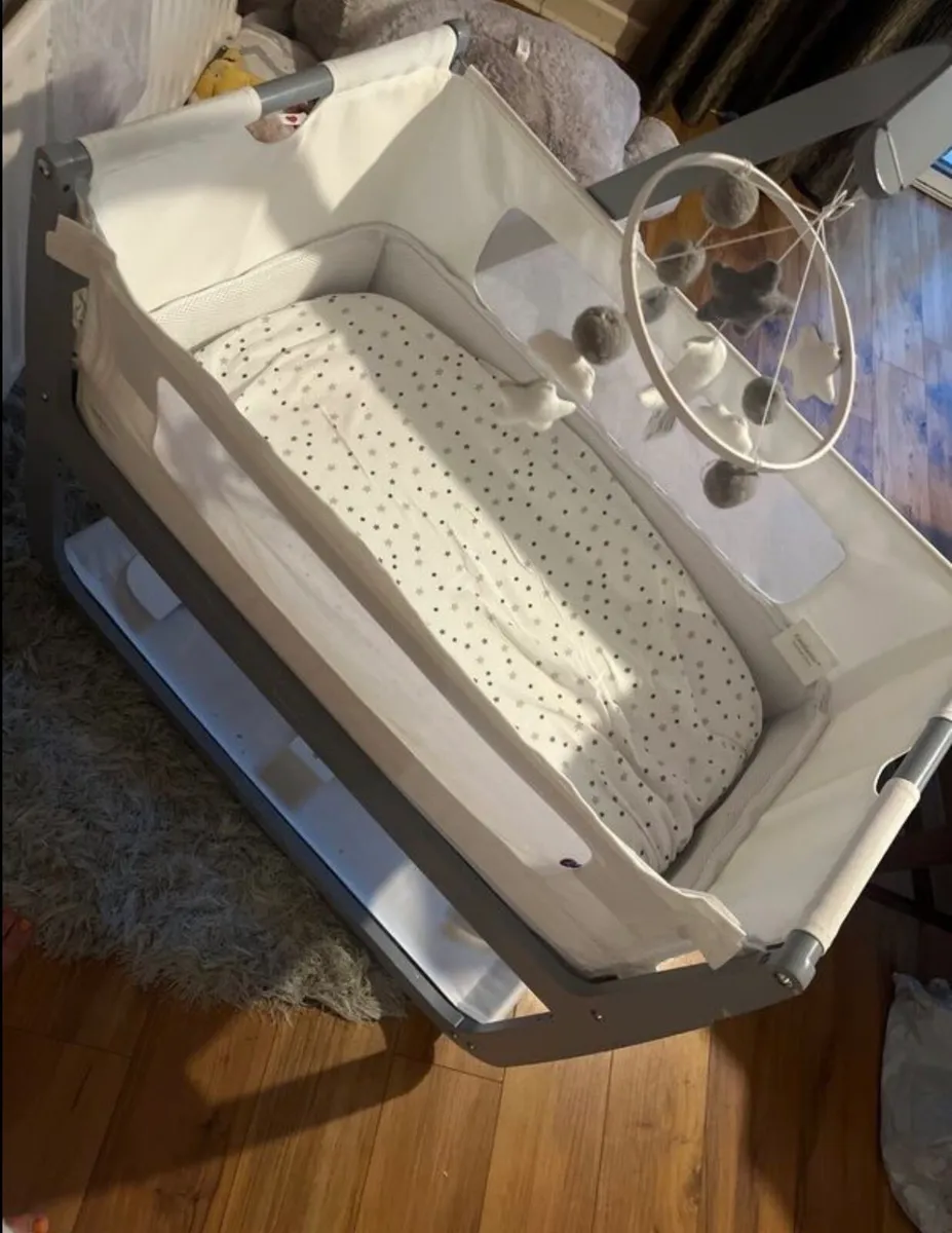 Snuzpod with mattress and mobile - Image 1