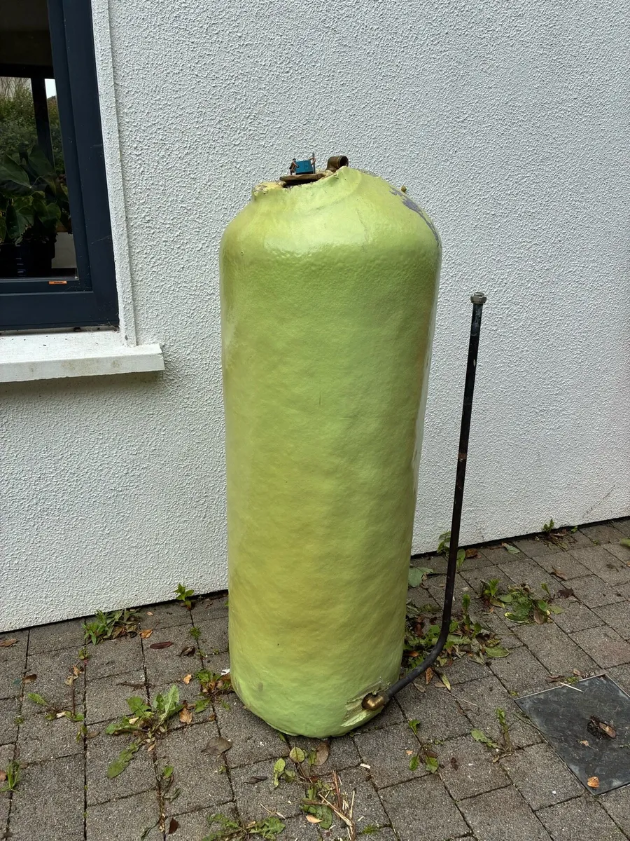 Water Cylinder - Image 1