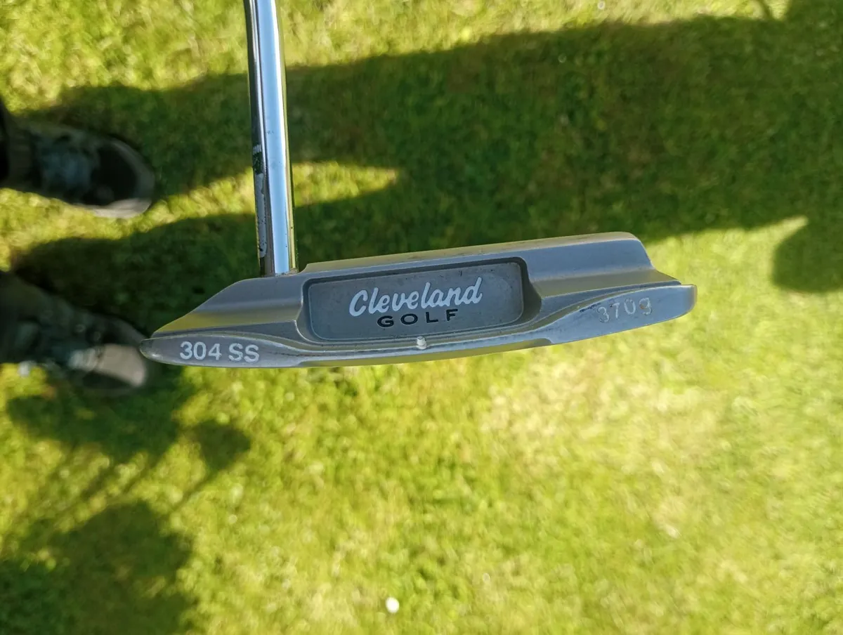 Cleveland Huntington Beach Putter - Image 3