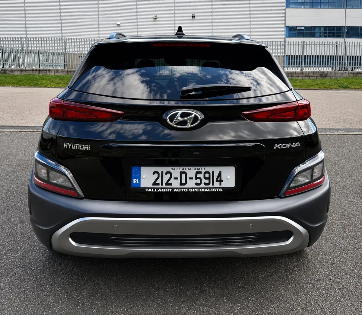 212 HYUNDAI KONA EXECUTIVE COMMERCIAL - Image 3