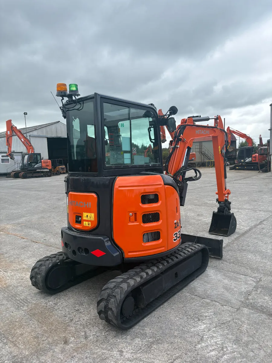 HITACHI ZX33-5 - Image 2