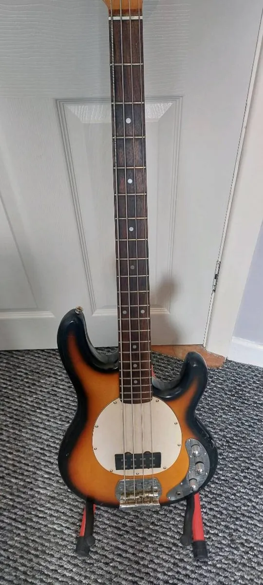 Tanglewood stingray bass - Image 4