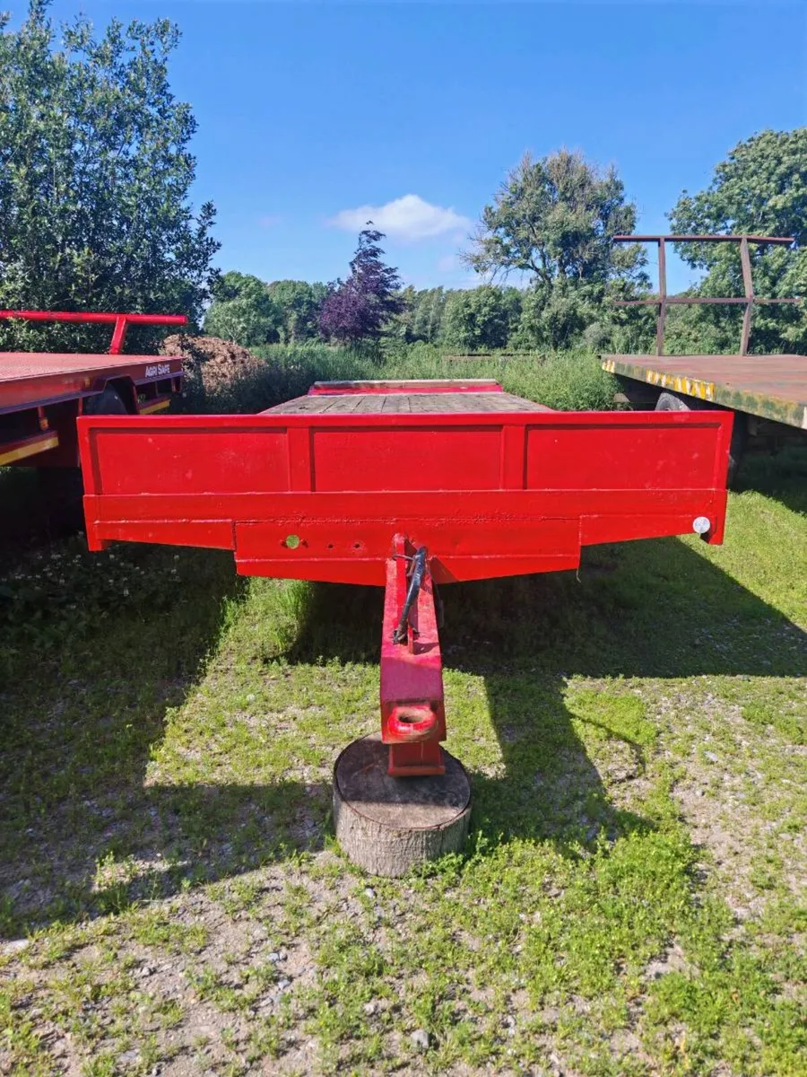 Bale trailer - Image 1