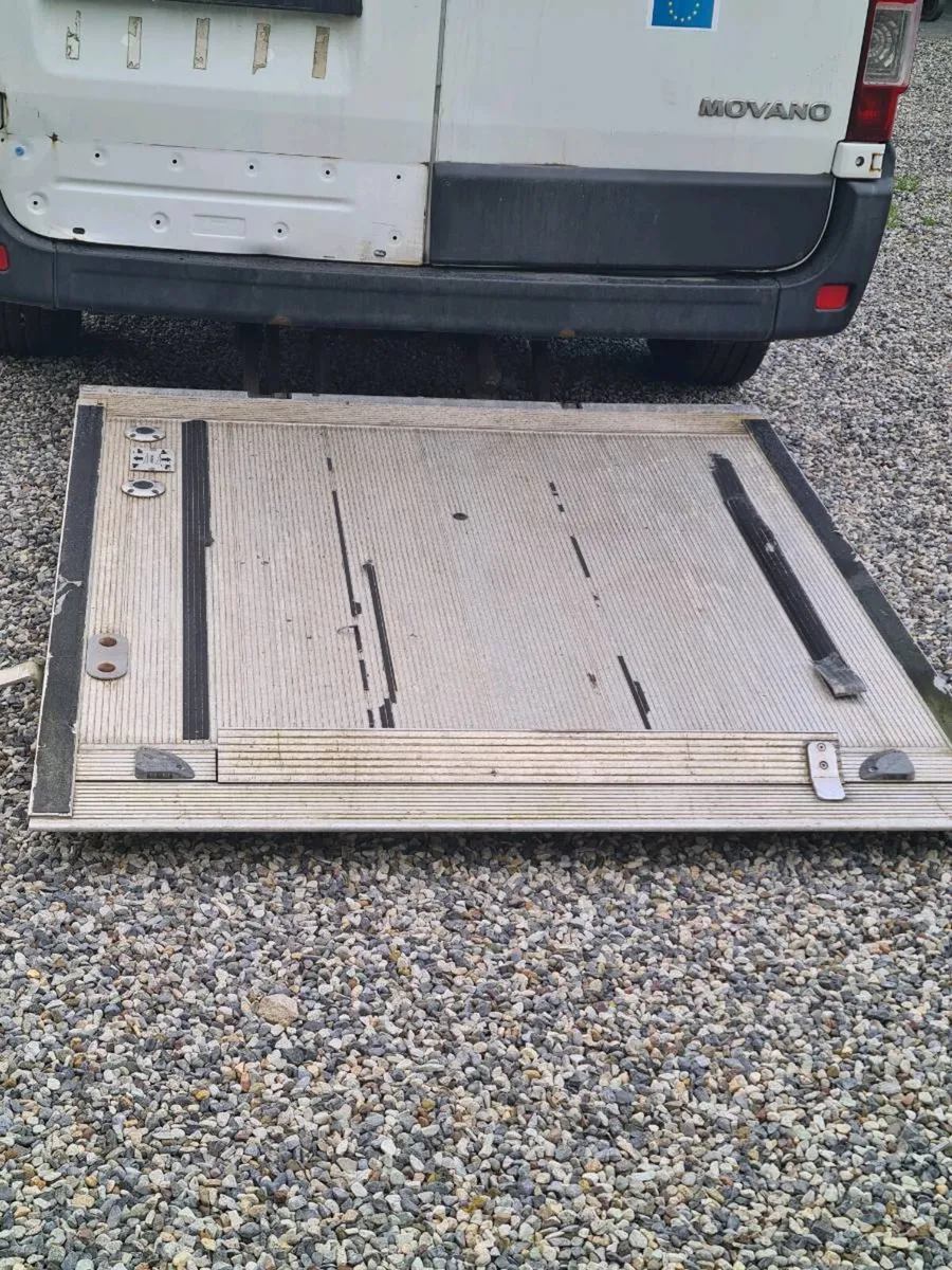 PALFINGER 500kgs TAIL LIFT - Image 3