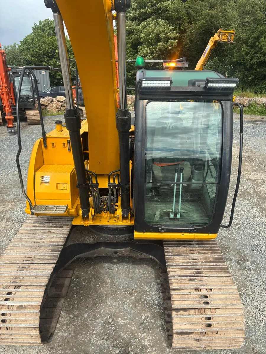 JCB JS130 Digger has - Image 3
