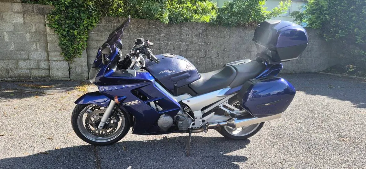 Yamaha FJR 1300 - Image 1