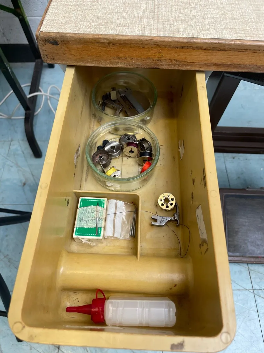 PFAFF Industrial sewing machine - Image 4