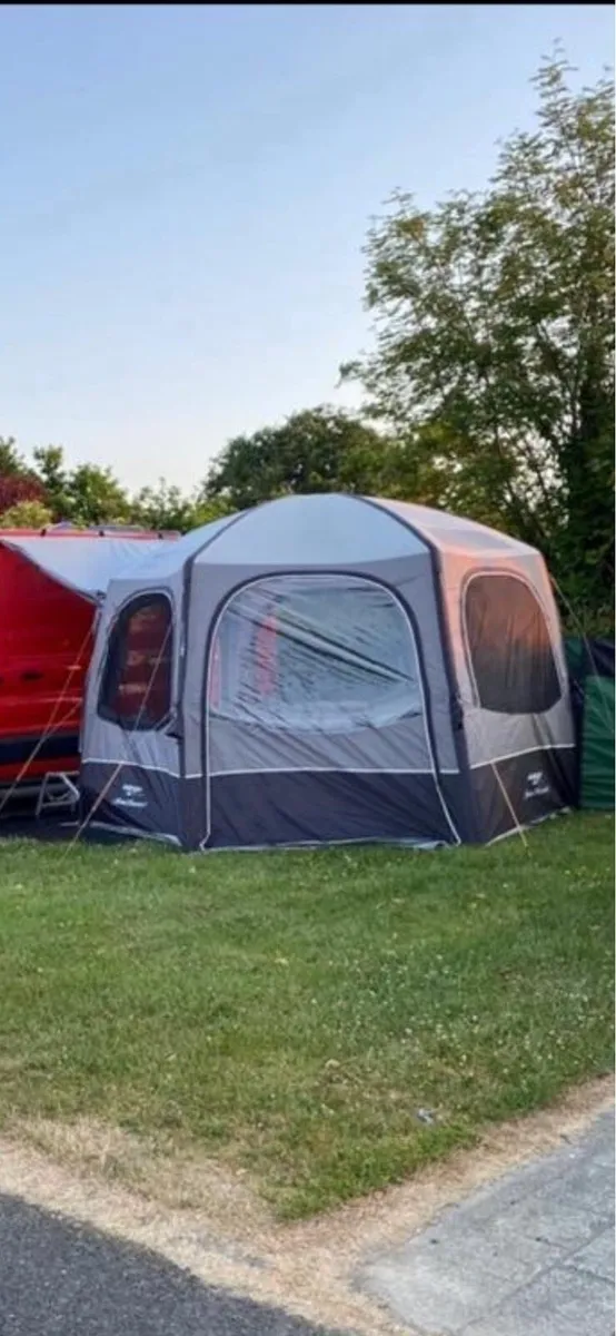 Drive away awning - Image 2