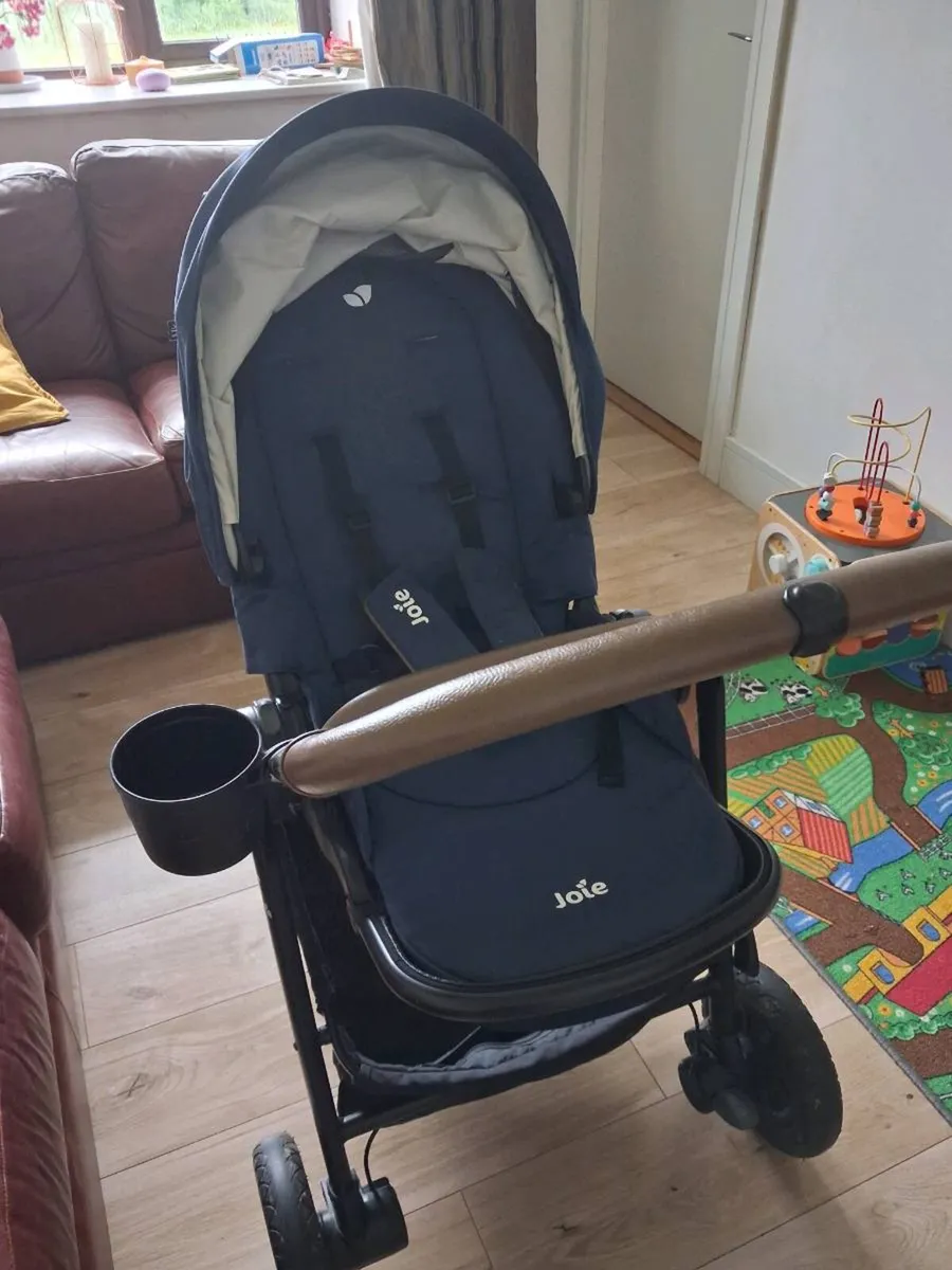 Joie Versatrax Buggy with Carrycot - Image 1