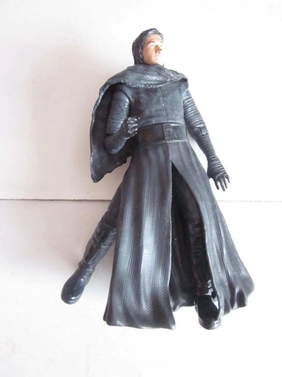 Star Wars Series Kylo Ren Articulated  Action Fig - Image 3
