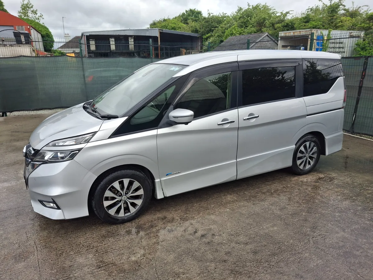 172 Nissan Serena  8Seater  Hybrid  Automatic - Image 2
