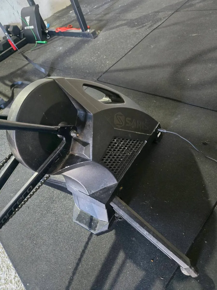 Saris H3 Smart Trainer + Indoor Training Bike / Zw - Image 1