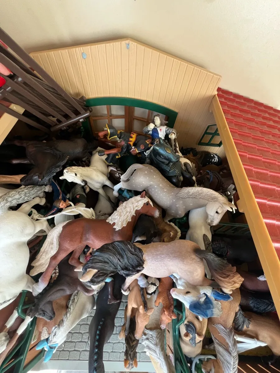 Schleich gigantic bundle (over 60 horses) - Image 1