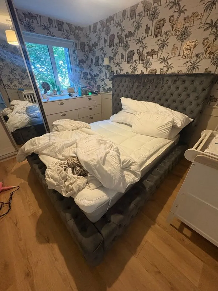 Dark grey king size bed - Image 3