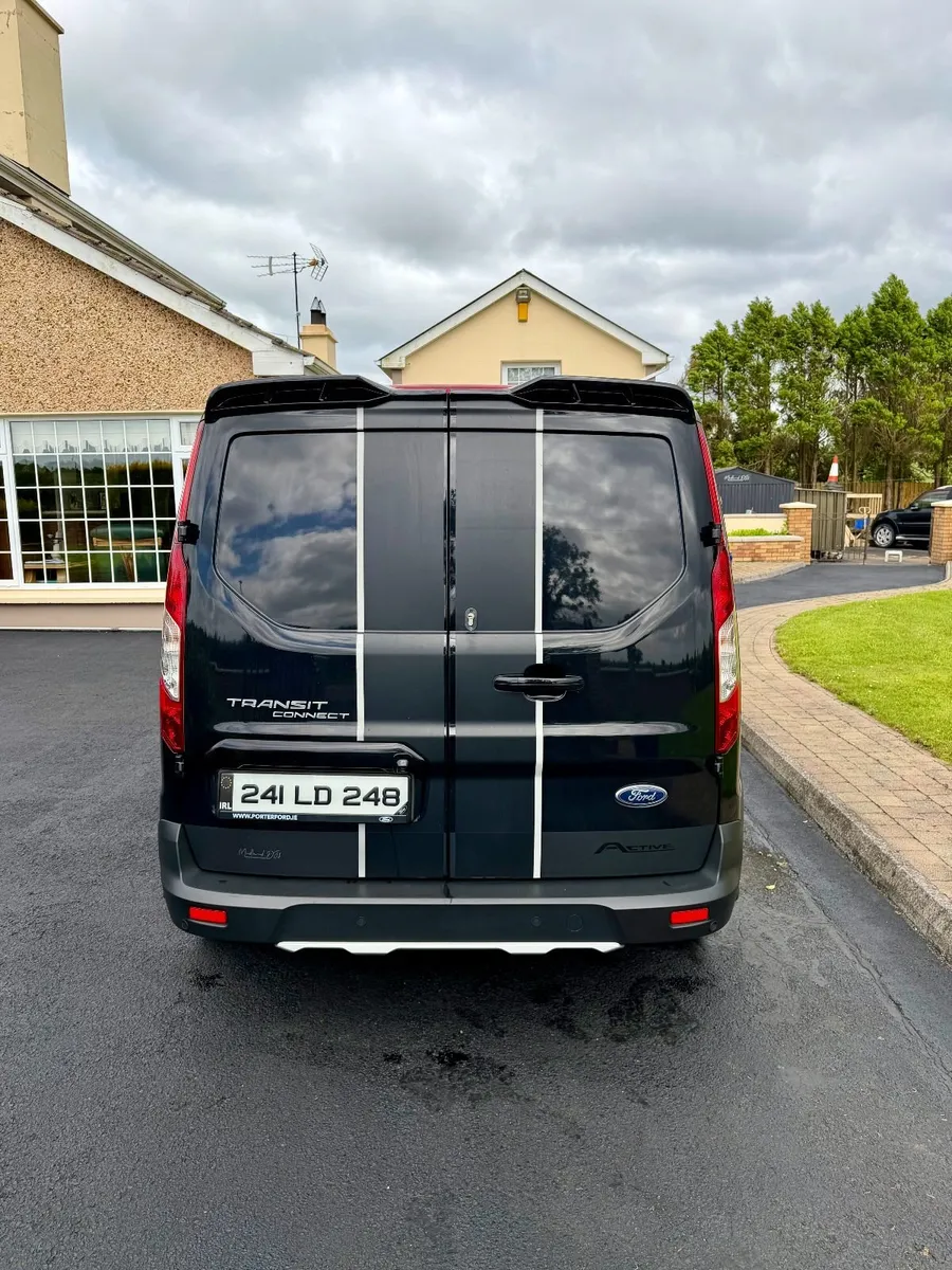 Ford Transit Connect 2024 LWB (Top Spec) - Image 3