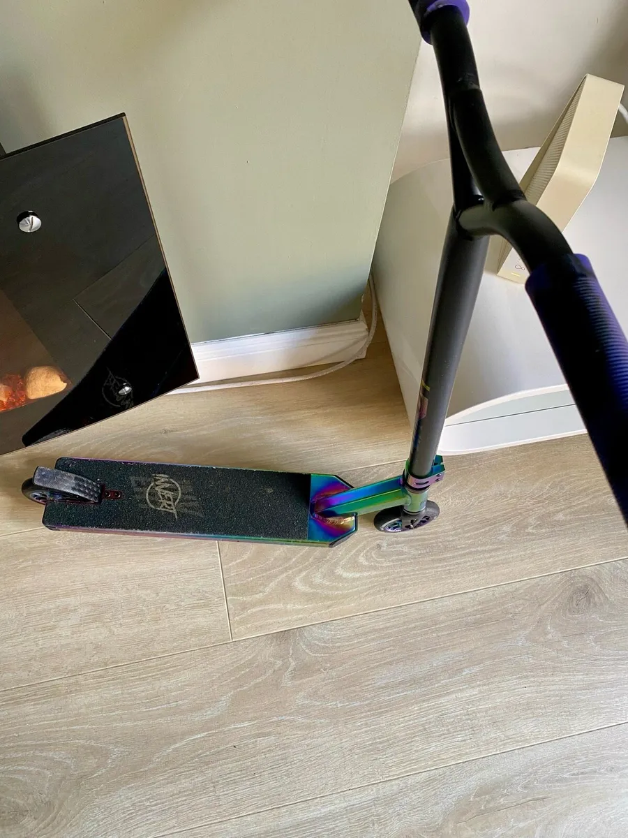 Freestyle Stunt Scooter – Oil Slick Finish - Image 2