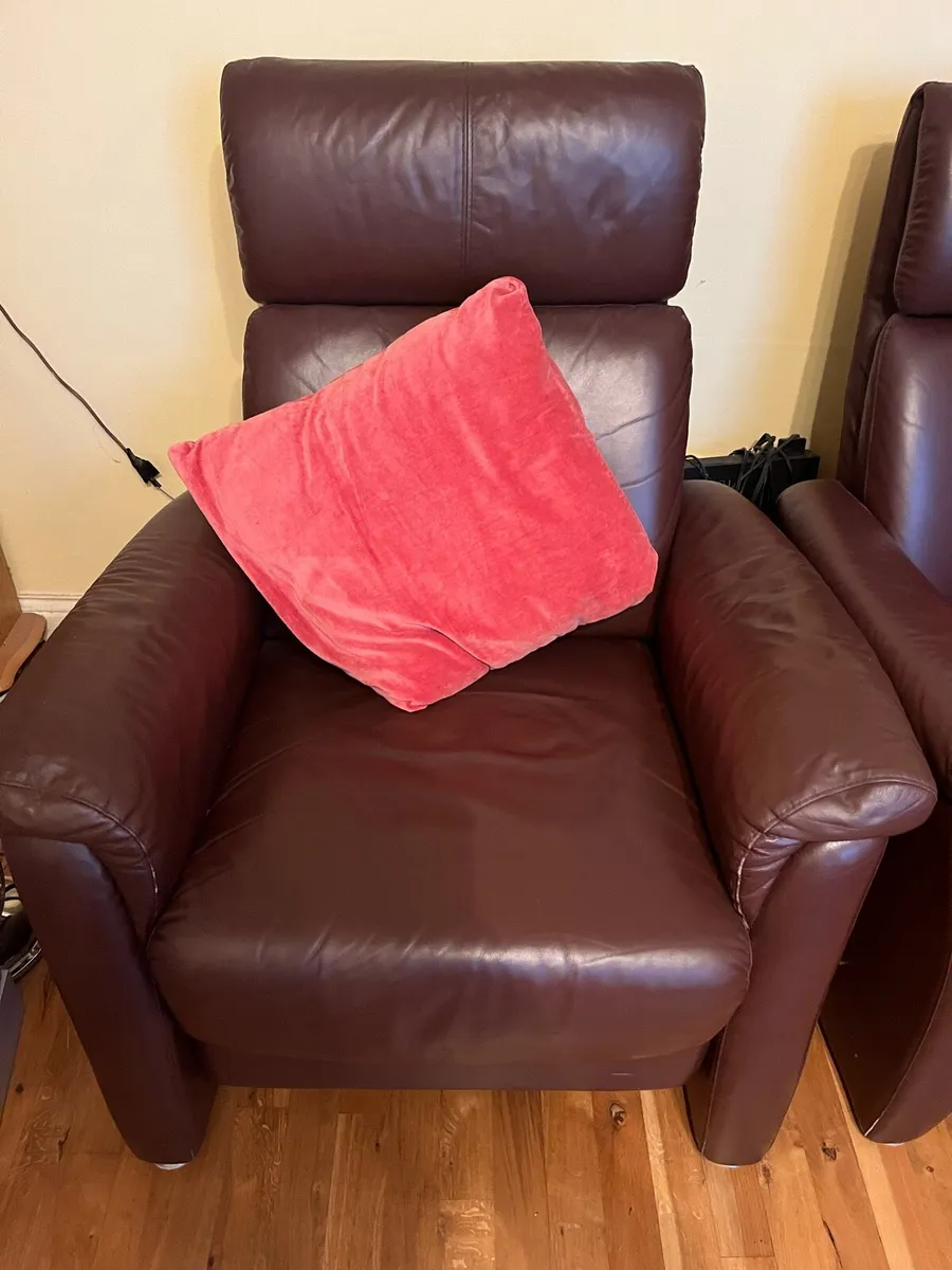 PRICE DROP 2 x Brown Leather Recliner Armchairs - Image 2