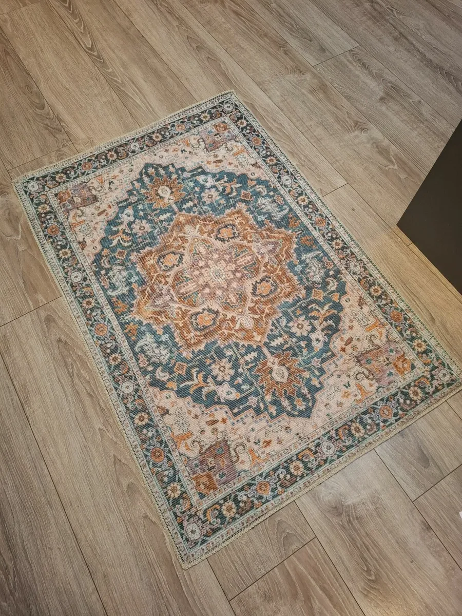 Small rustic rug - Image 4