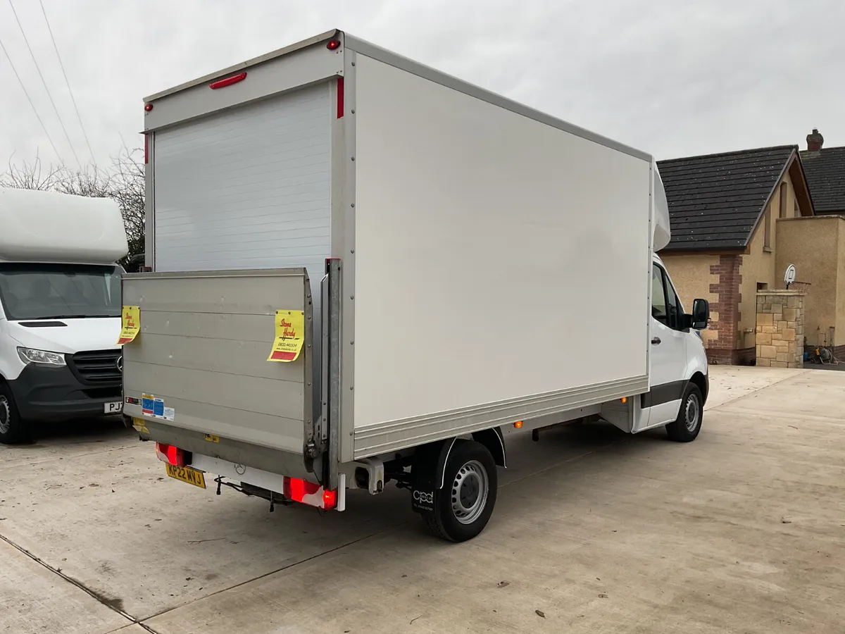 2022 Mercedes Sprinter Luton - Image 4