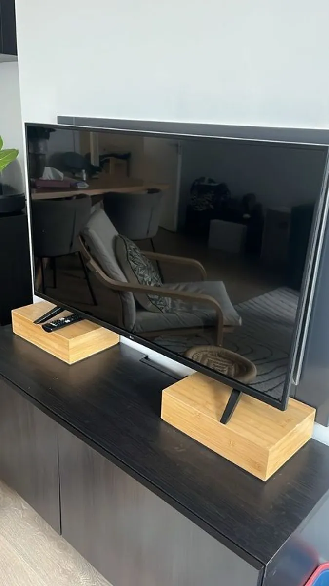 LG TV 43 inch - Image 1