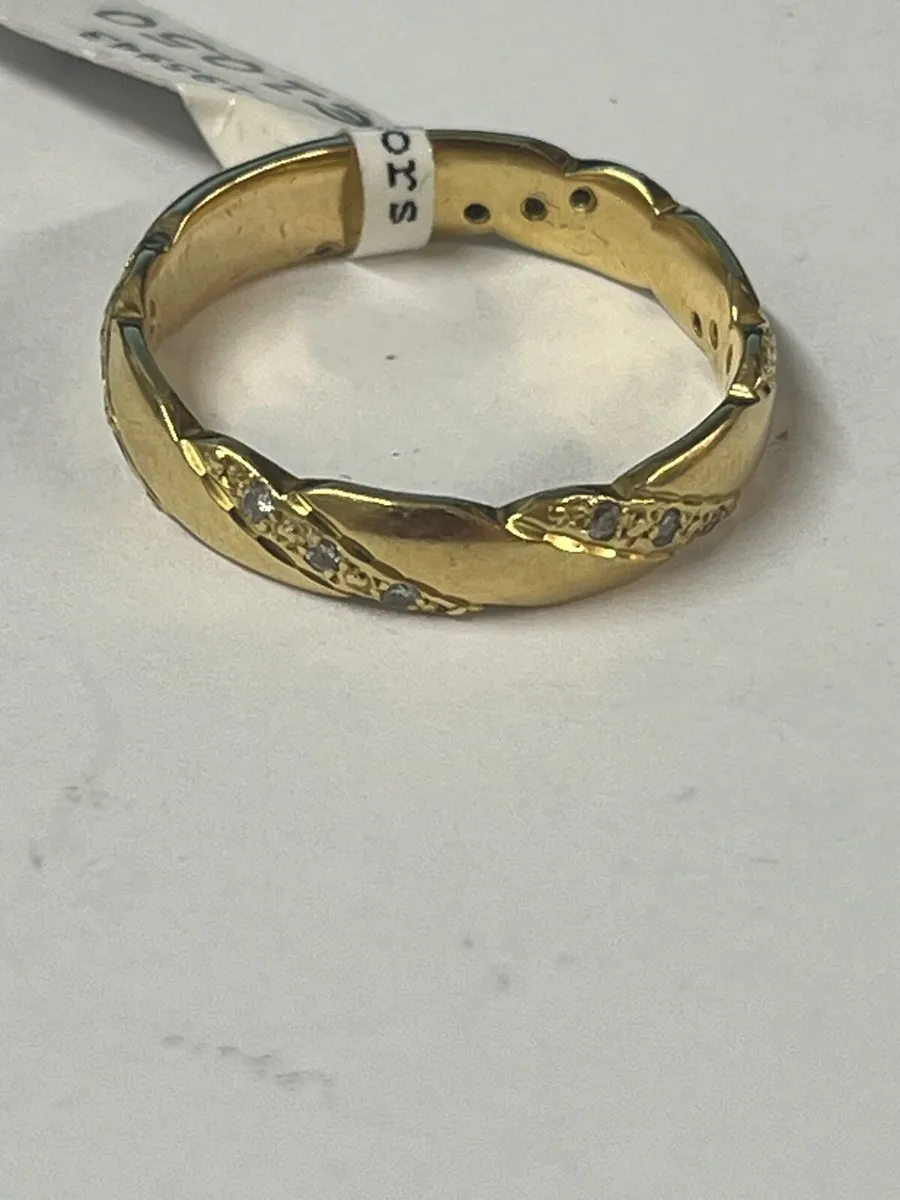 18k gold diamond ring. - Image 2