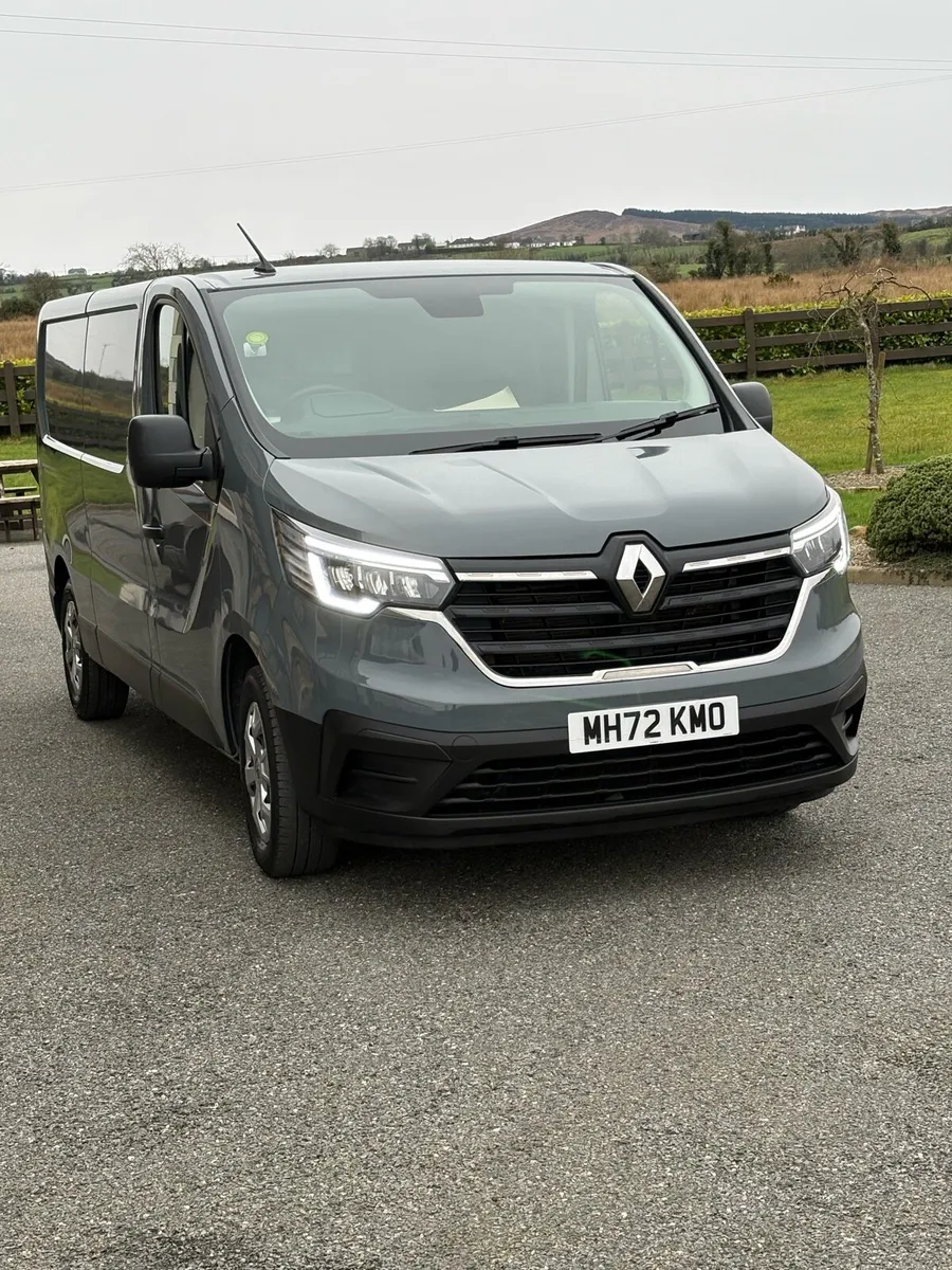 2023 Renault Traffic - Image 2