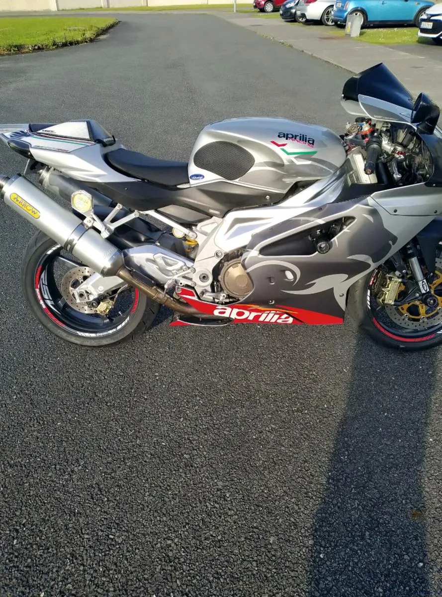 Aprilia 1000cc 2005 - Image 1