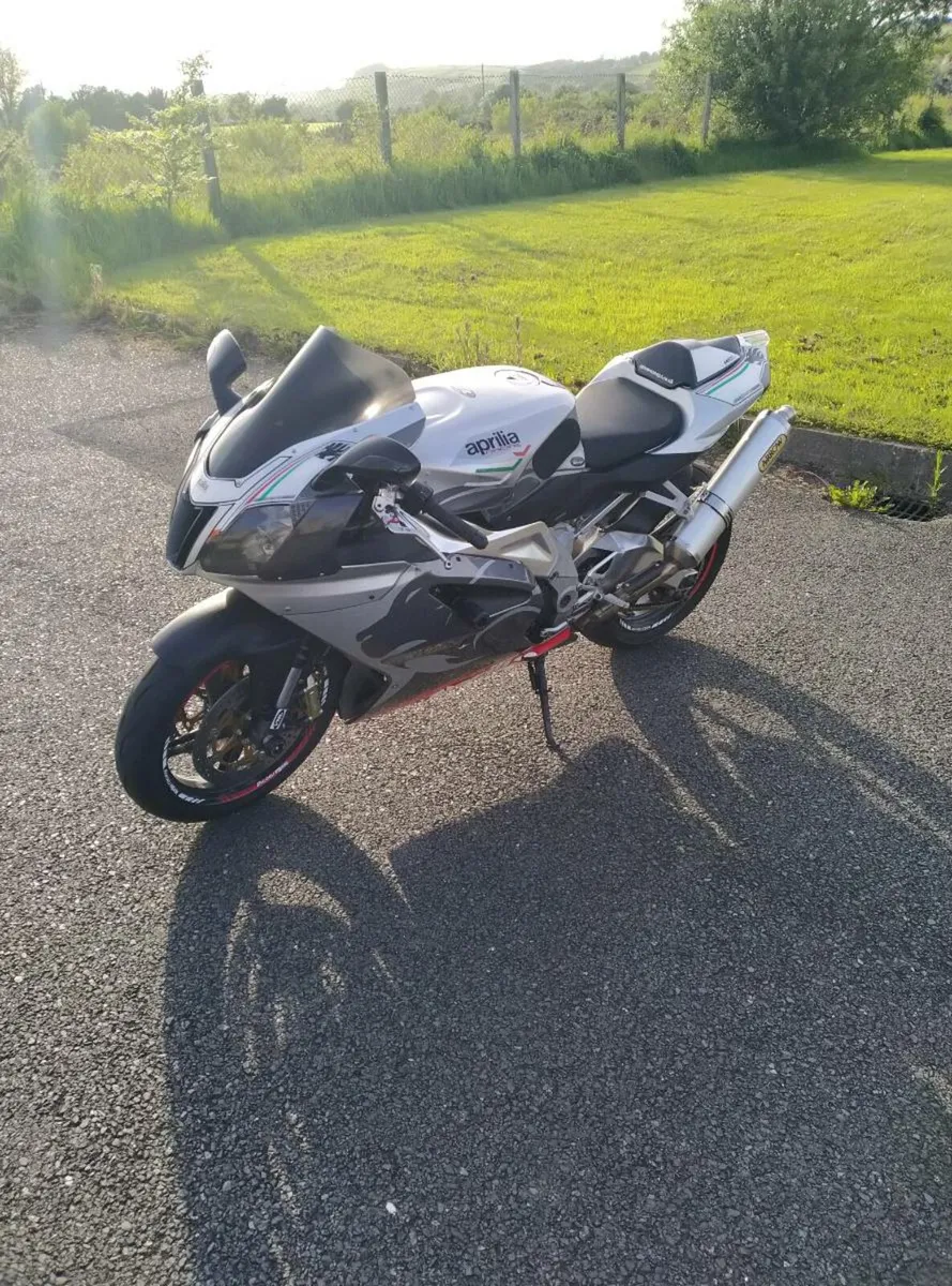 Aprilia 1000cc 2005 - Image 4