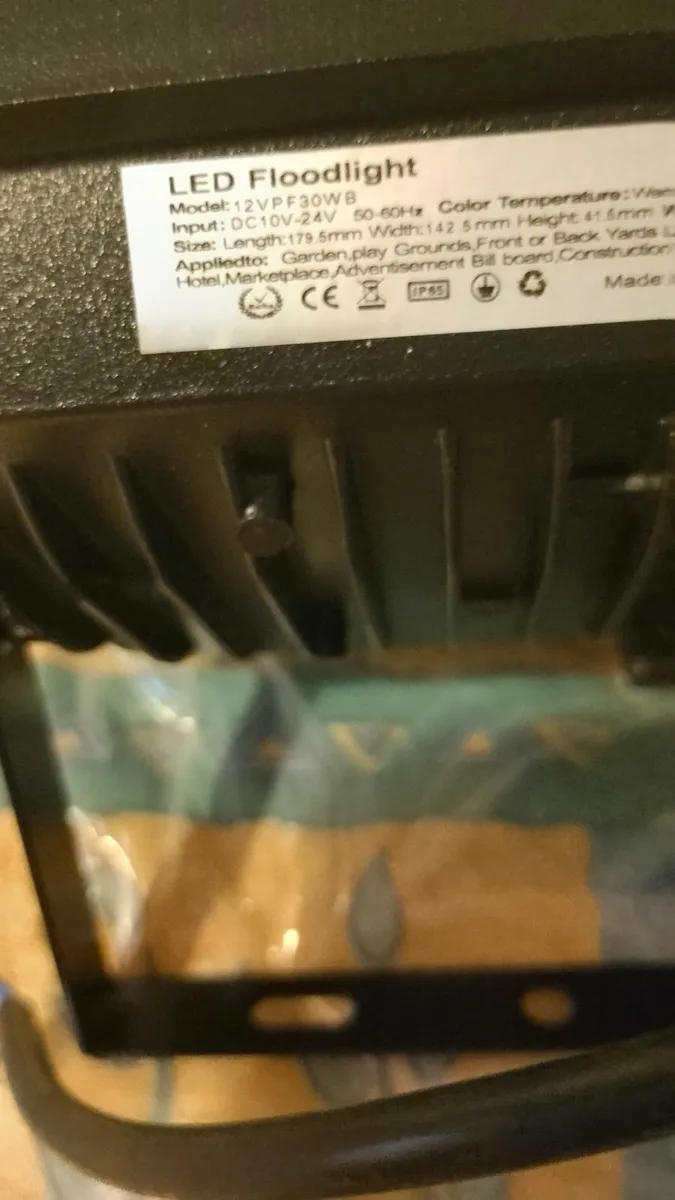 Outdoor waterproof Floodlight. - Image 2