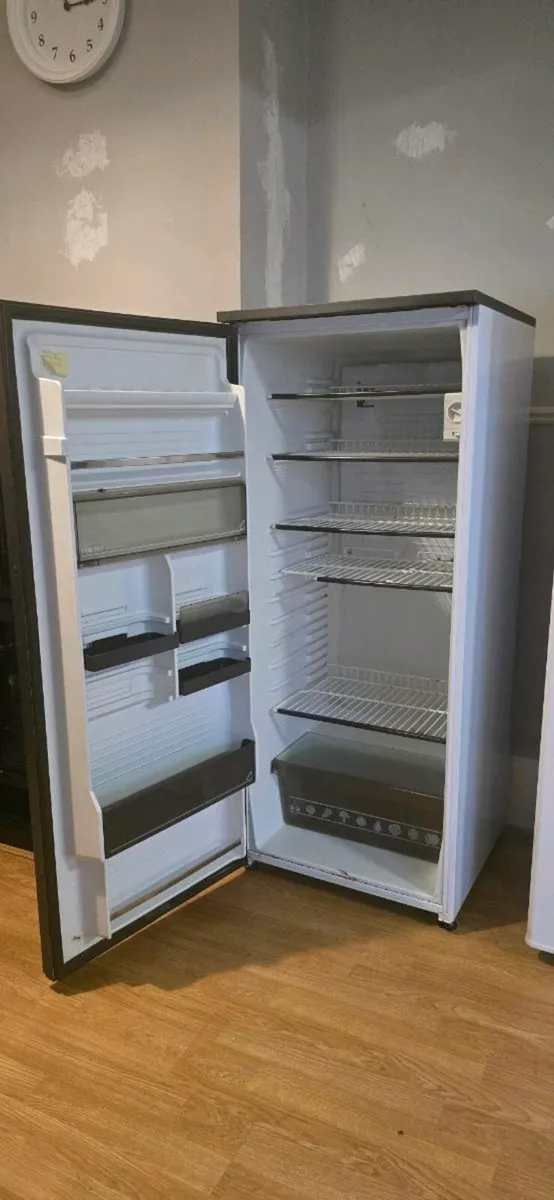 Fridge & Freezer - Image 2