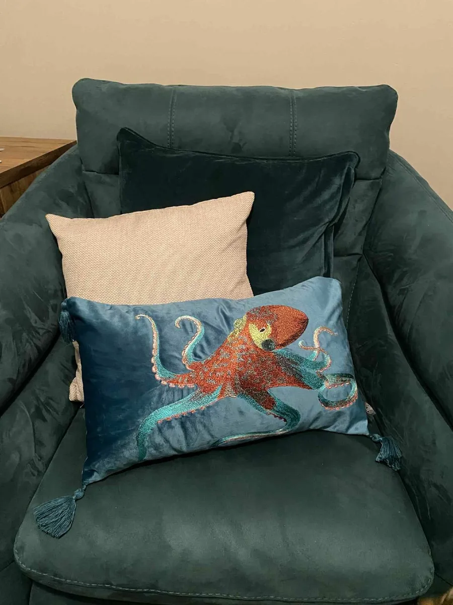 Suite of Furniture - Image 2