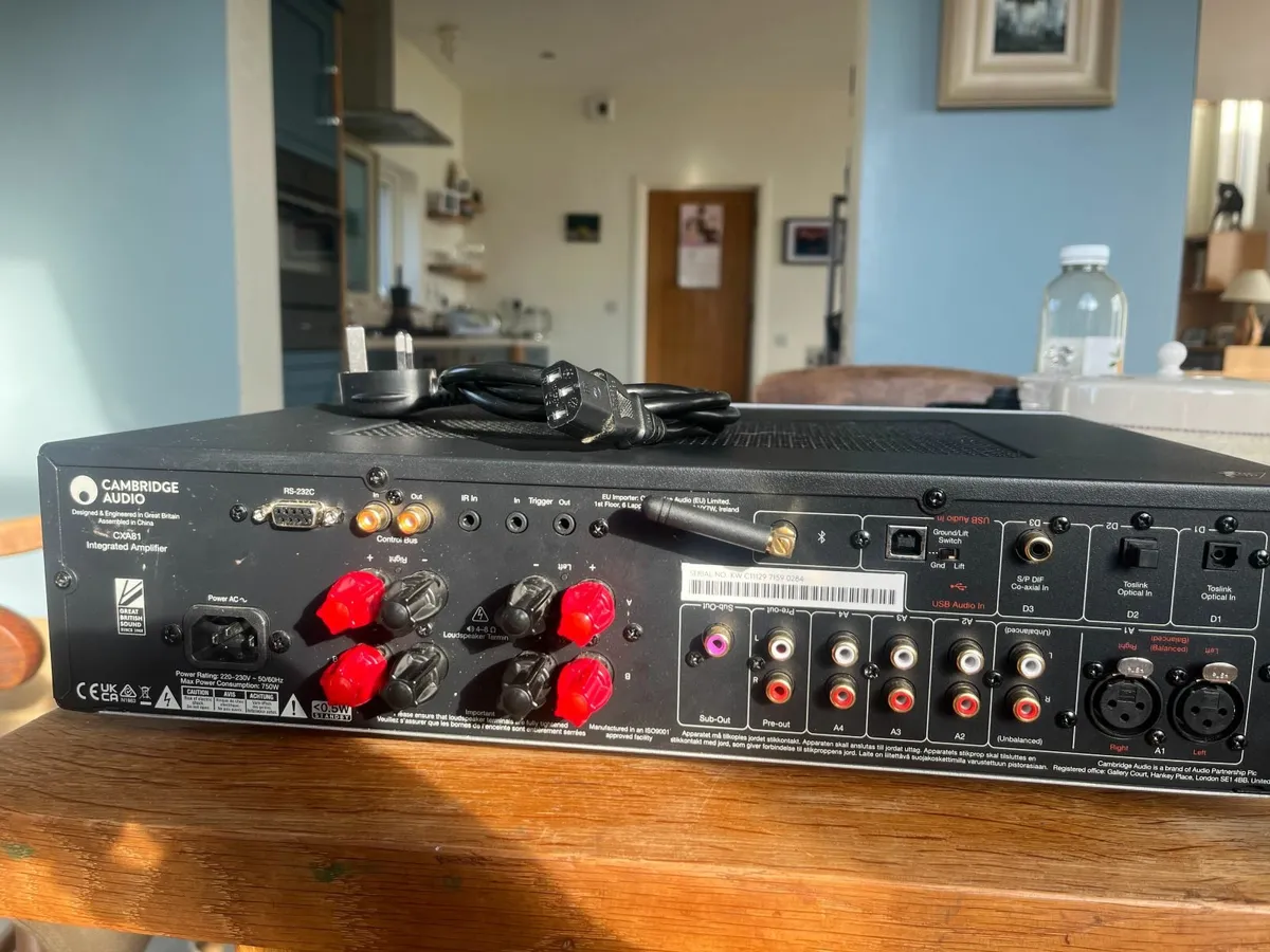 Amplifier Cambridge CXA81 - Image 2