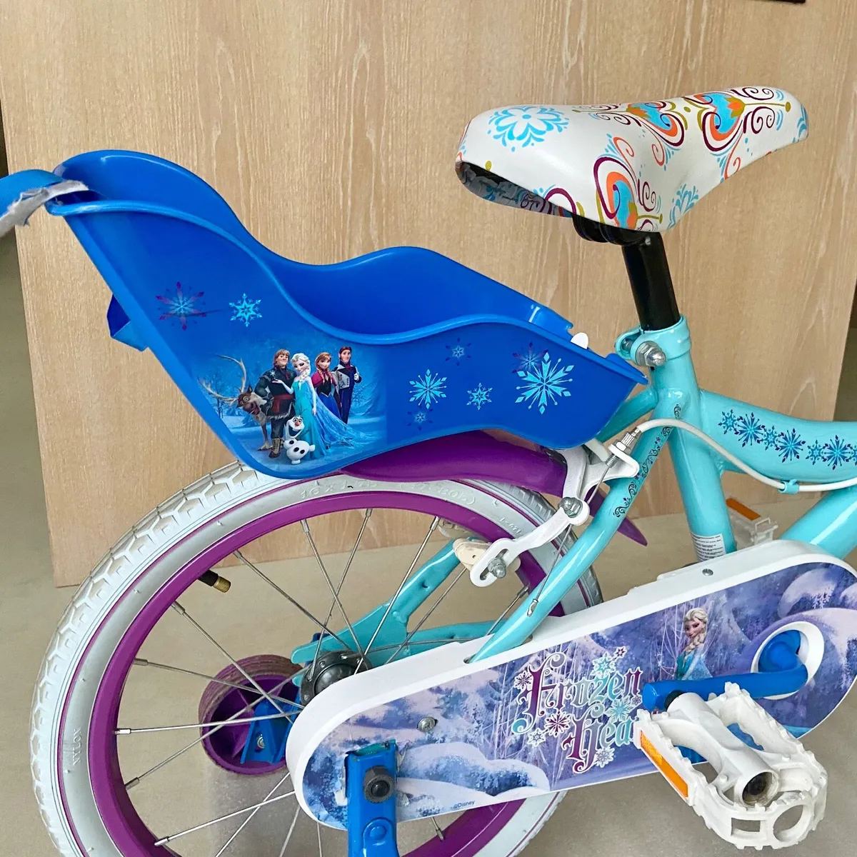 16”  Disney Frozen Bike with Basket & Doll Carrier - Image 2