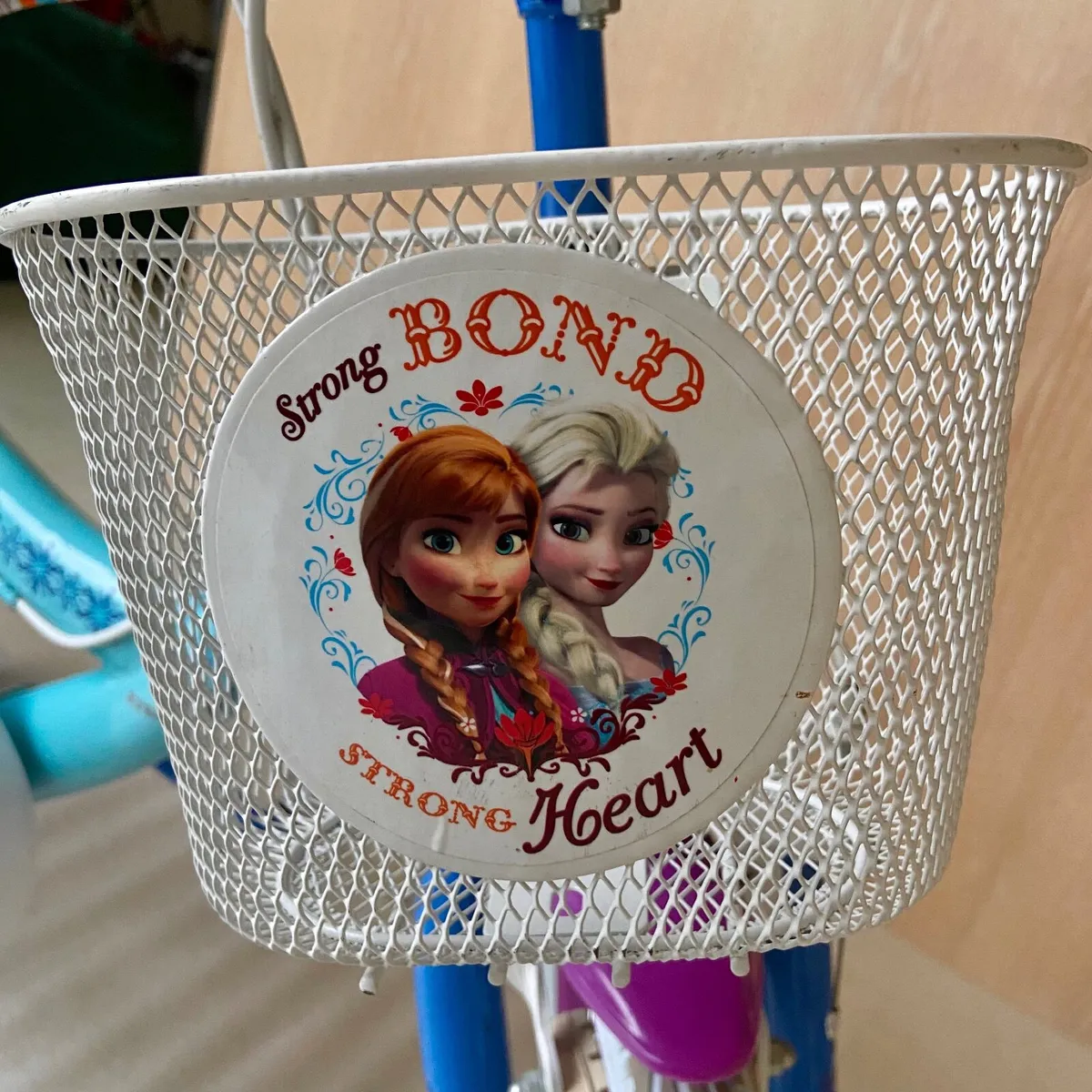16”  Disney Frozen Bike with Basket & Doll Carrier - Image 4