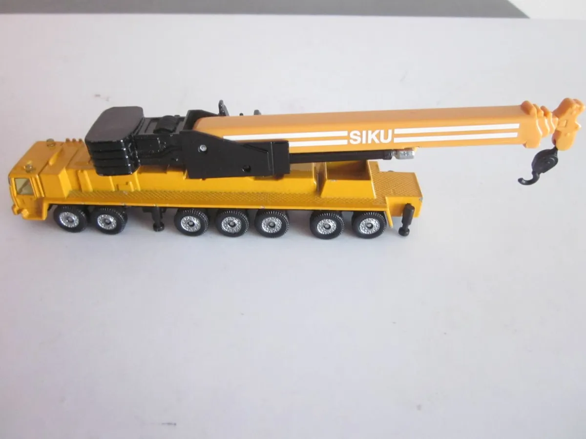 Siku Toy Crane and Low Loader Vehicles - Image 4