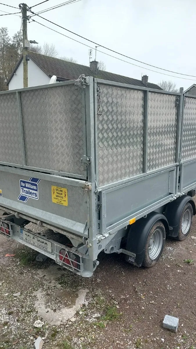 Ifor William's tipper box - Image 3