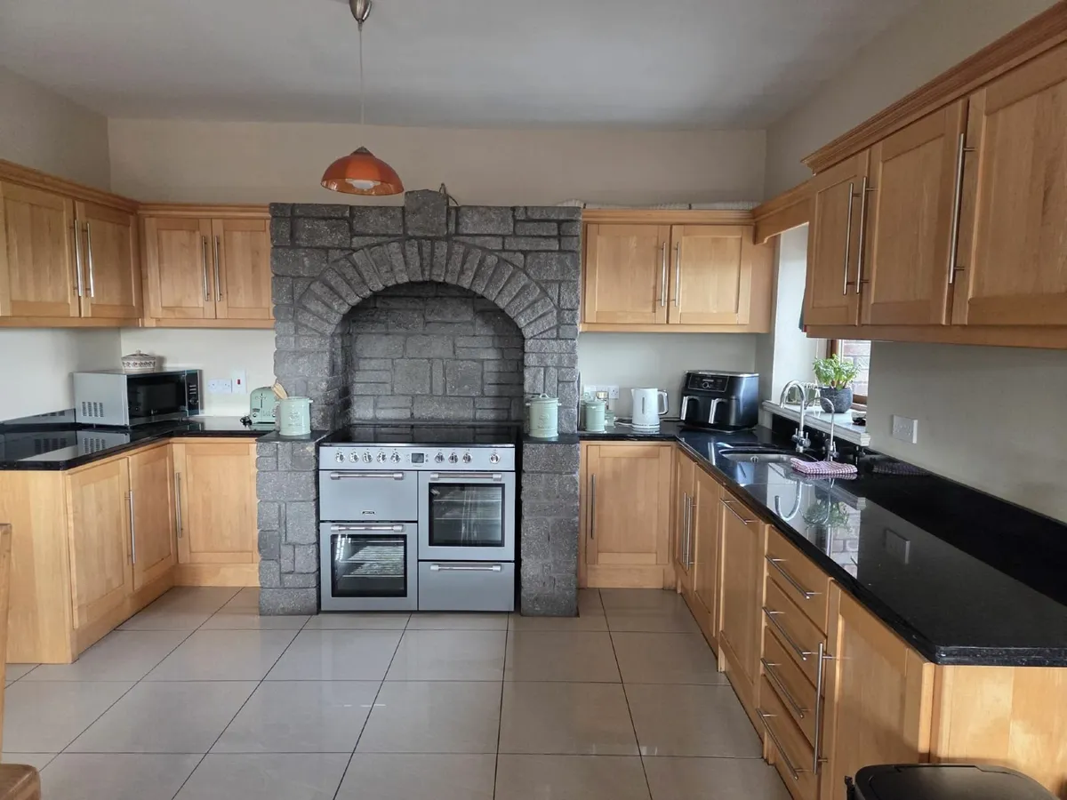 Kitchen and granite worktop - Image 1