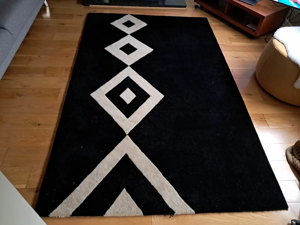 Rug - Image 1