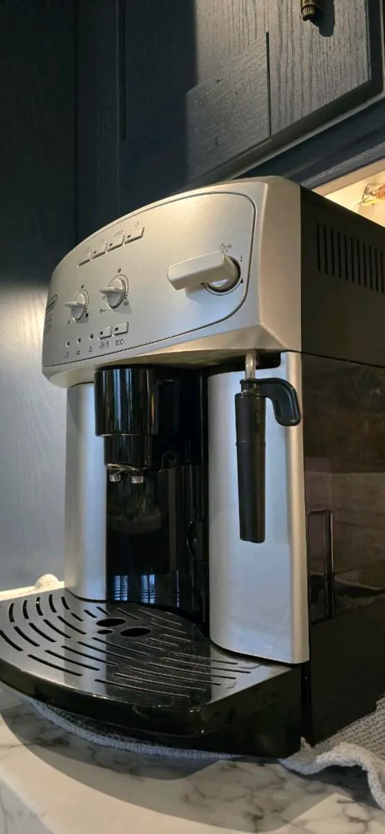 Delonghi Coffee machine - Image 2