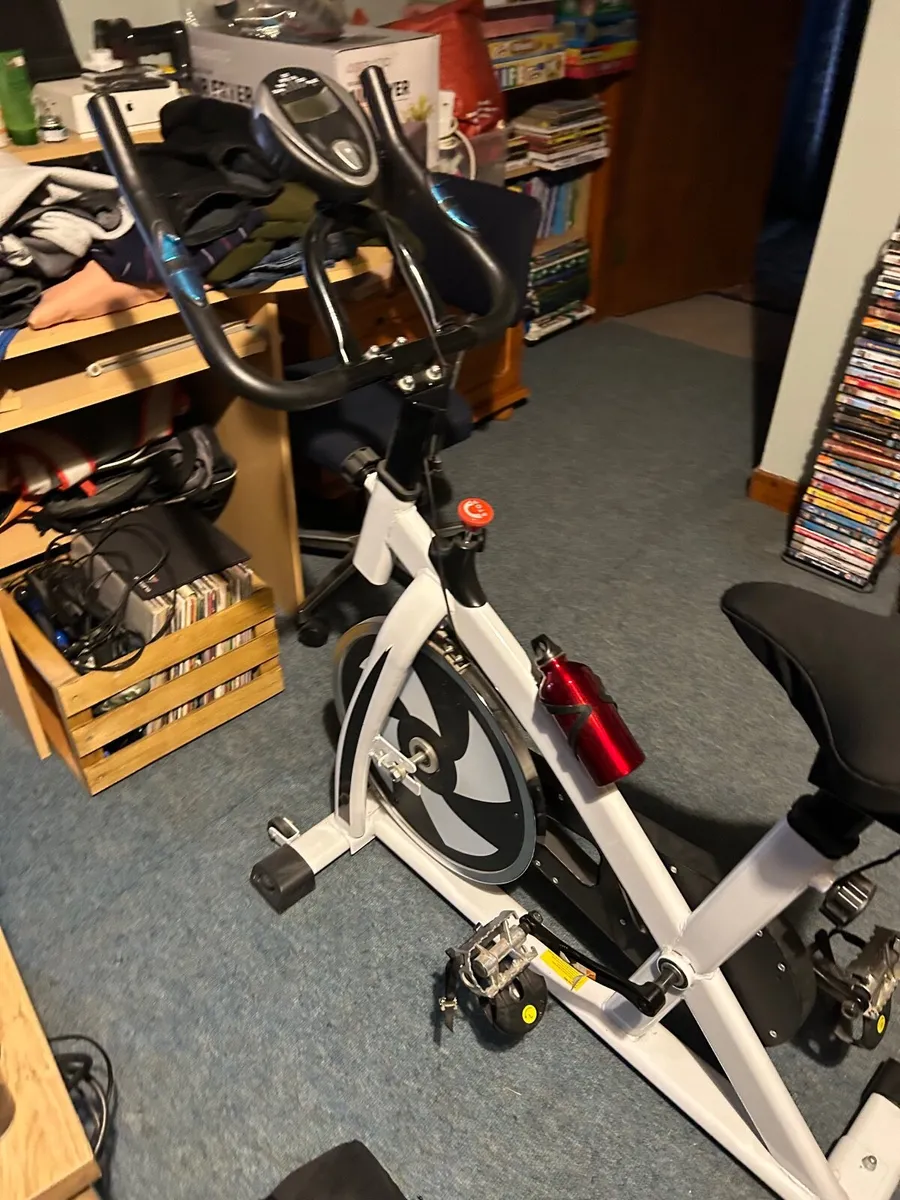 Exercise bike - Image 1