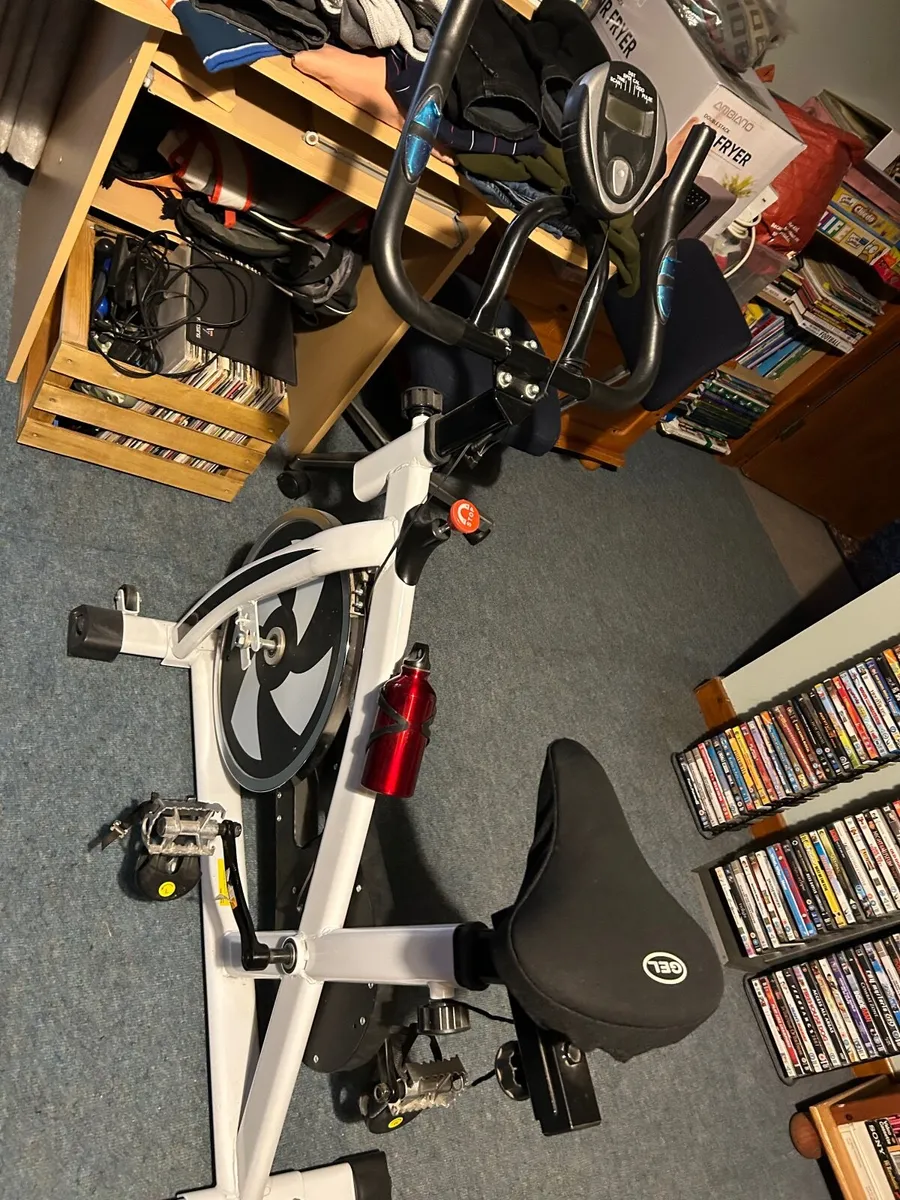 Exercise bike - Image 3