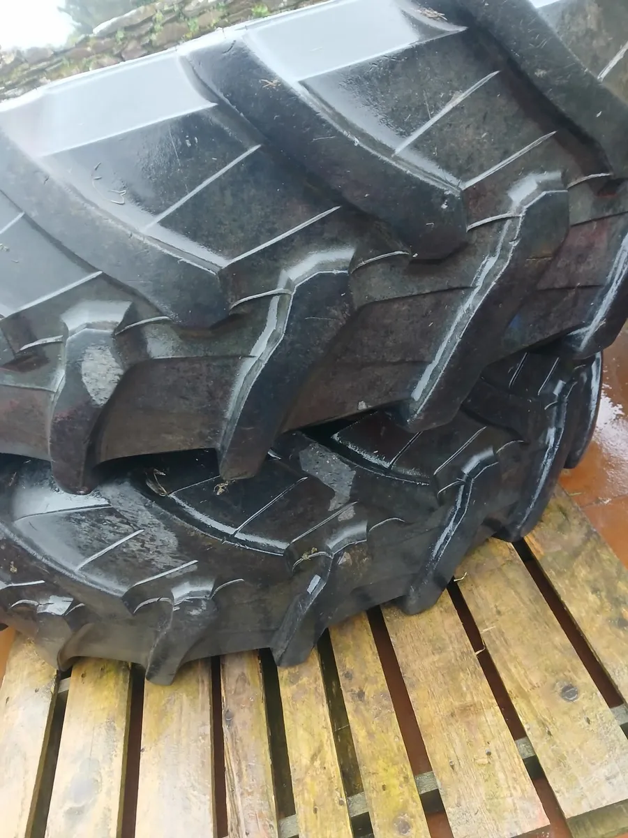Tractor tyres - Image 1