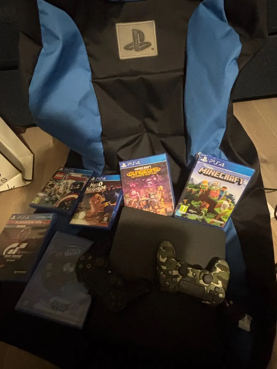 PS44 with 2 controllers, 6 games - Image 1