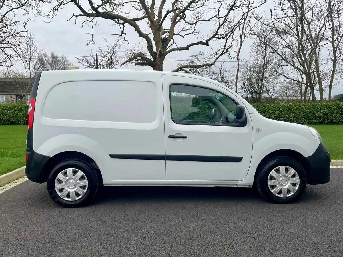 2012 Renault Kangoo *Tax and DOE* - Image 2