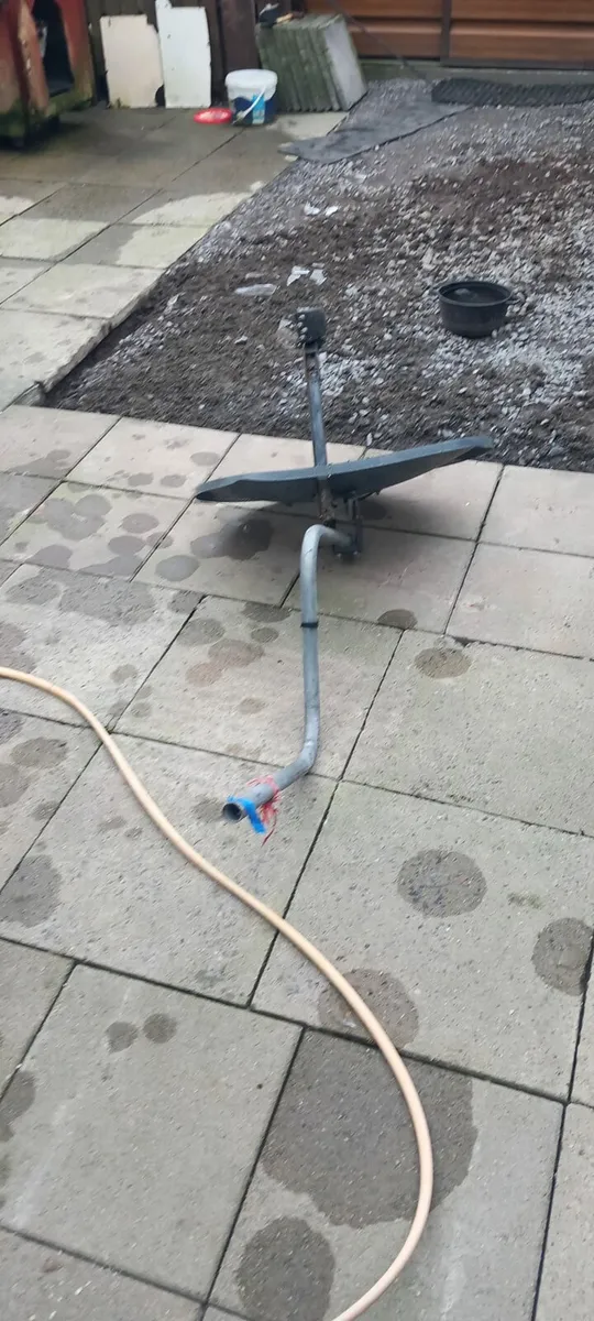 Satellite dish/sky hd box - Image 1