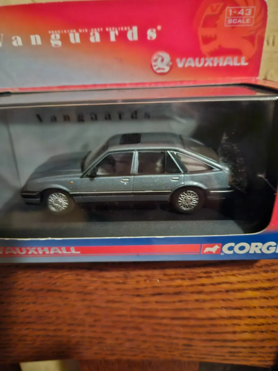 Corgi Vanguards Vauxhall Cavalier - Image 2