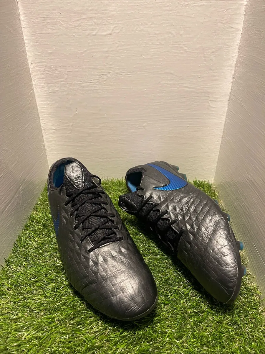 Nike Tiempo Legend 8 Elite FG Football Boots - Image 1